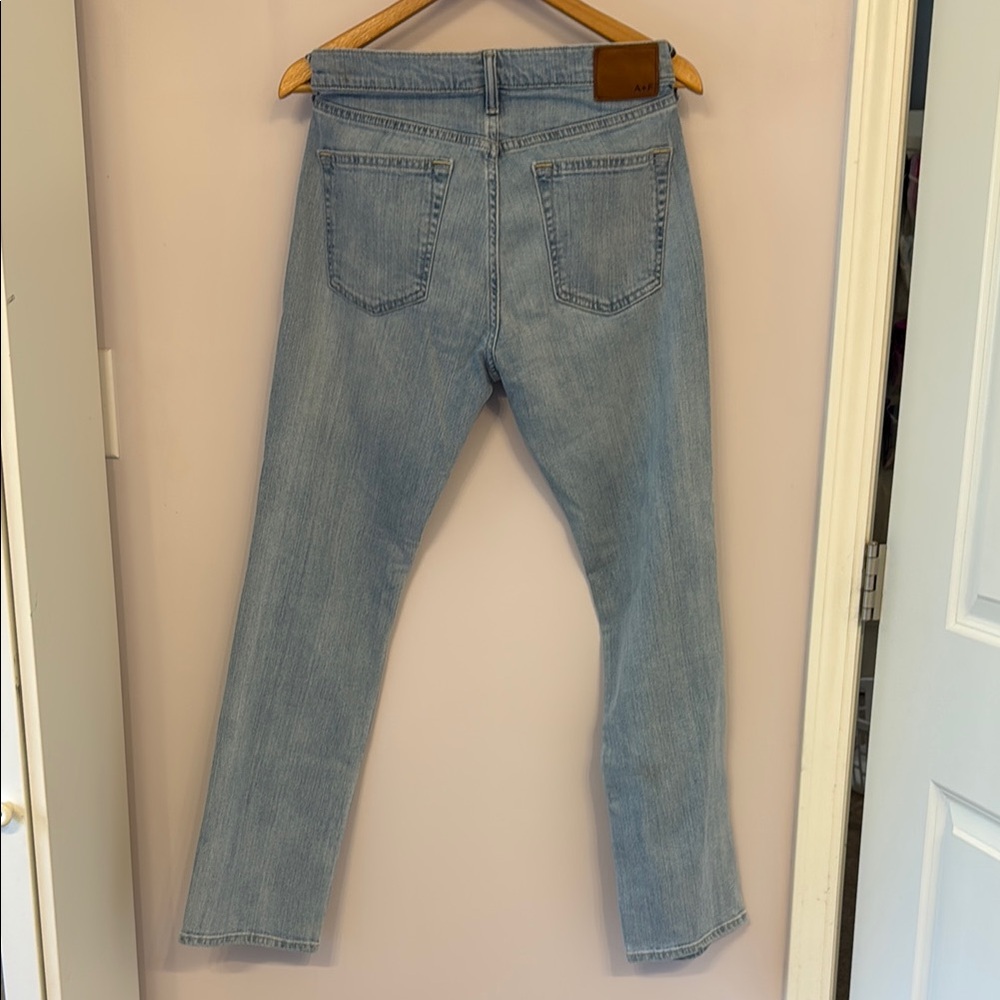 Abercrombie and Fitch Kennan Straight Stretch Light Blue Jeans